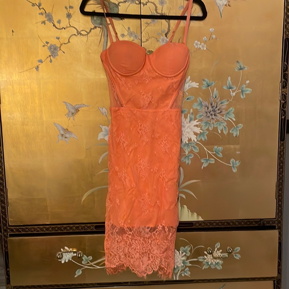 Bebe dress lace coral size 0